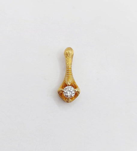 Pendentif serre d'aigle en or 18K et diamant 58 Facettes A07344