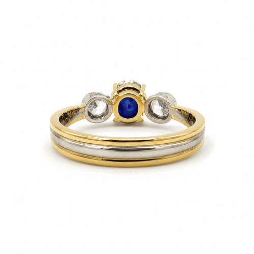 54 Bague en or jaune et blanc, saphir et diamants 58 Facettes 1.0001518/5