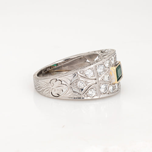 Bague 56 Bague large en platine 900 avec émeraude et diamants - taille 56 (FR) 58 Facettes G13414
