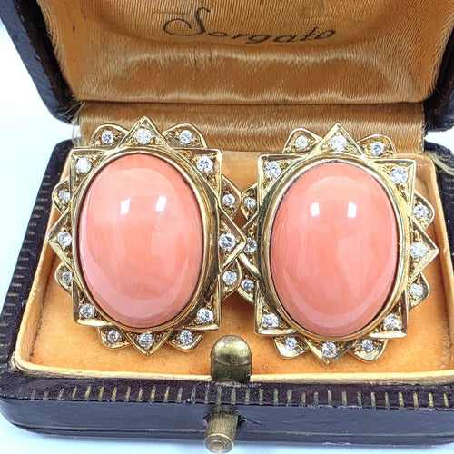 Boucles d'oreilles en or jaune 18 kt, corail rose et diamants 58 Facettes 442/26 E 246/26