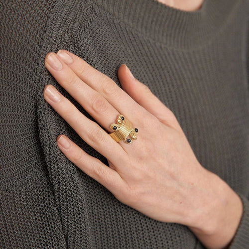 53 Bague serpents en or jaune 18K et saphirs 58 Facettes LOWO03-1