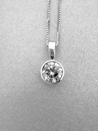 Binder - Collier solitaire en or blanc 14 carats et diamant 1,25 ct 58 Facettes C1594