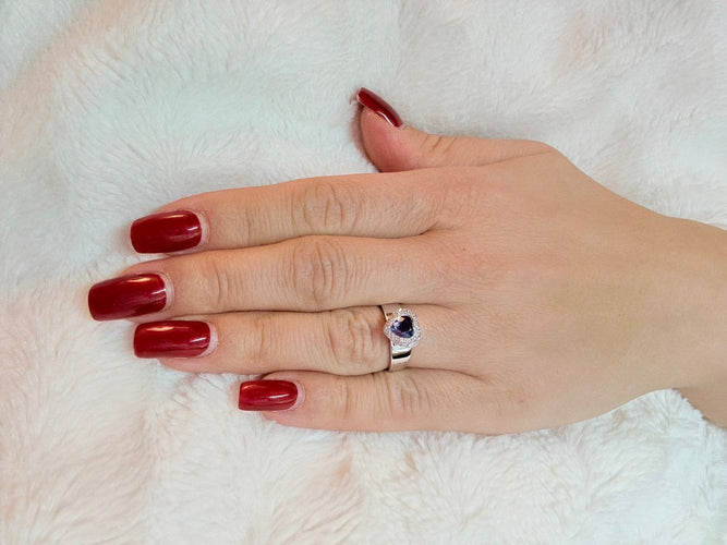 54 Bague cocktail IGI en or blanc avec saphir et diamants 58 Facettes A2092