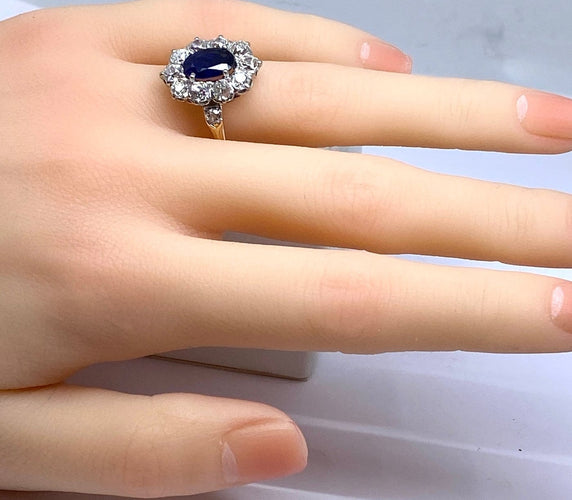 50 Bague marguerite en or 18 carats, saphir et diamants 58 Facettes AB735