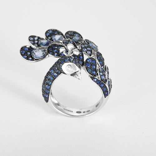 53 Boucheron Héra, Le Paon - Bague en or gris, saphirs et diamants 58 Facettes 58FC61