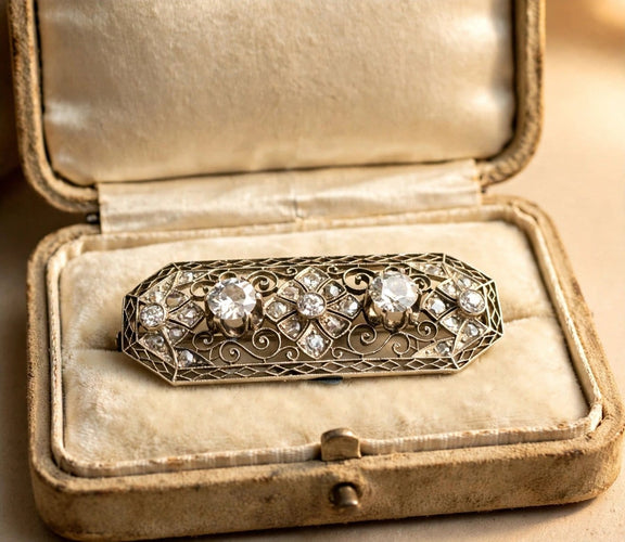 Broche en or blanc 18 ct et diamants 58 Facettes 773 F OC