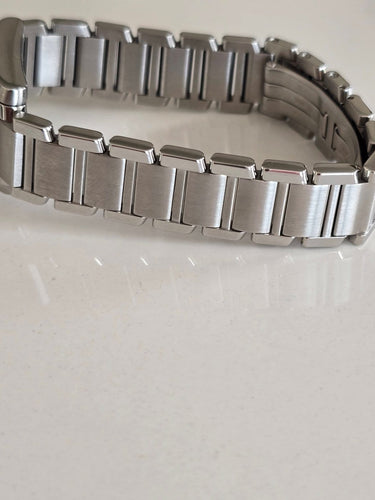 Montre Cartier Tank Française - Montre en acier inoxydable 58 Facettes 1
