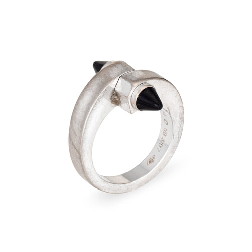 Bague 53 Cartier Menotte - Bague en or blanc 18 ct et onyx, taille 53 58 Facettes G13580