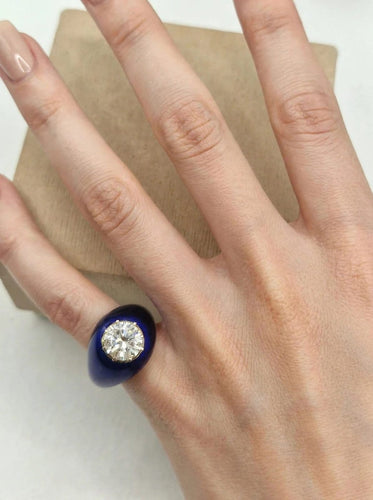 50 Bague pinky en or jaune, émail et diamant 58 Facettes CV-095