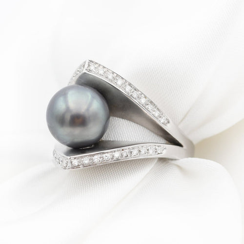 60 Salvini - Bague en or blanc, perle de Tahiti et diamants 58 Facettes 396T20_M