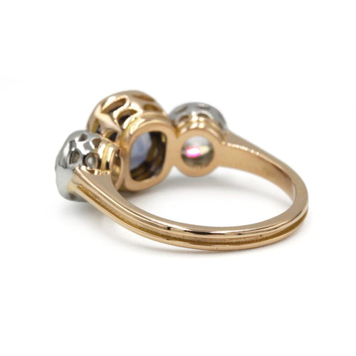 54 Bague en or 750, diamants et saphir 1,34 ct 58 Facettes SA068
