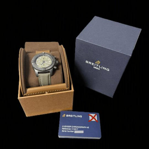 Breitling Avenger - Montre chronographe 45 Night Mission 58 Facettes MT47260