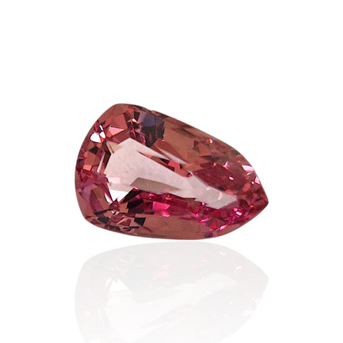 Grenat Malaya - Pierre 2,435 ct de Madagascar 58 Facettes #26-134-GRMLCT