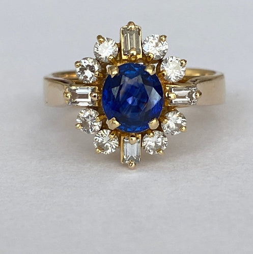 50 Bague en or jaune 18K avec saphir et diamants 58 Facettes ring
