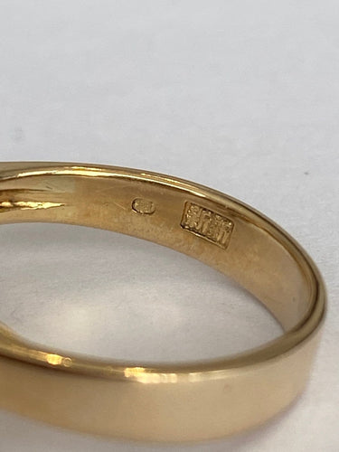 50 Bague en or jaune 18K avec saphir et diamants 58 Facettes ring