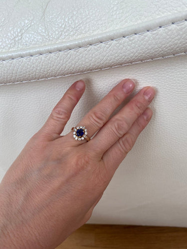 50 Bague en or jaune 18K avec saphir et diamants 58 Facettes ring