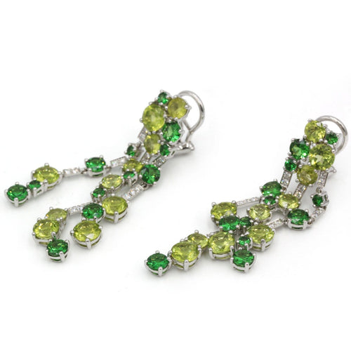 Cascade - Boucles d'oreilles en or blanc, diamants, péridots et tsavorites 58 Facettes 260177R