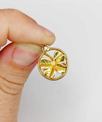 Pendentif Art nouveau en or 18k, trèfle et perle 58 Facettes A07583