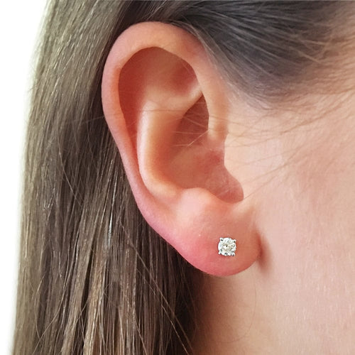 Embrace - Boucle d’oreille solitaire en or blanc et diamant 58 Facettes Earrings-003