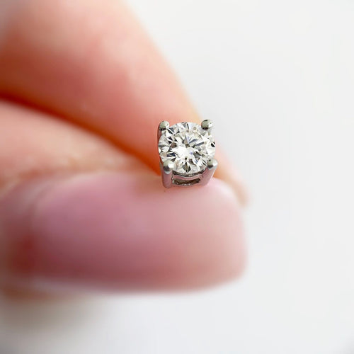 Embrace - Boucle d'oreille solitaire en or blanc 18 ct et diamant 58 Facettes Earrings-004
