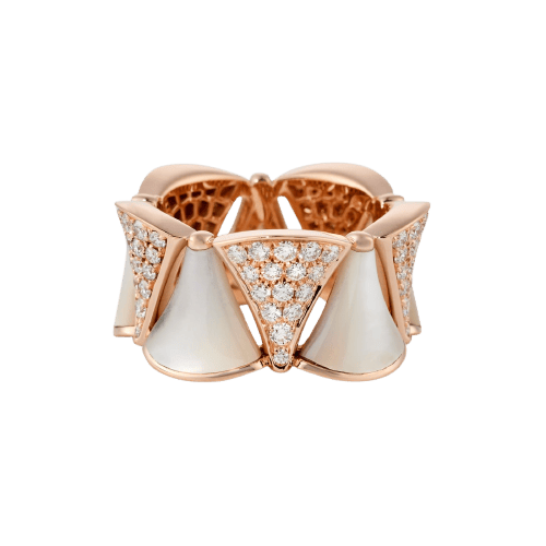 57 Bvlgari Diva's Dream - Bague en or rose, nacre et diamants 58 Facettes 307