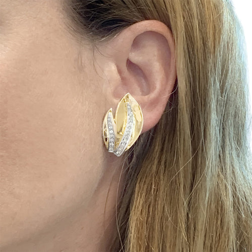 Boucles d'oreilles Feuilles - Boucles d'oreilles en or jaune, or blanc et diamants 58 Facettes 35798