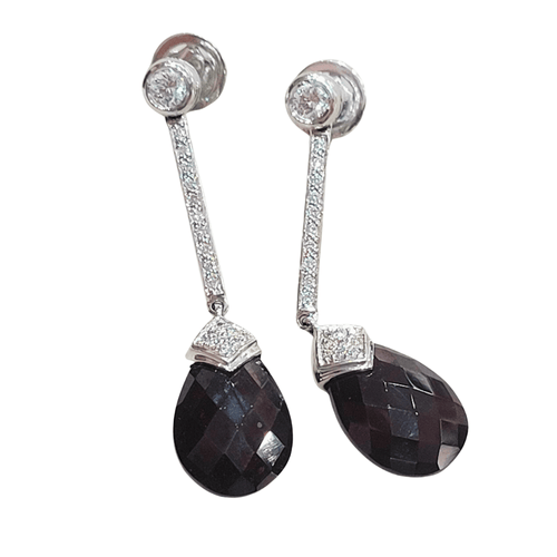 Boucles d'oreilles en or blanc, diamants et grenats rhodolites 58 Facettes PE275