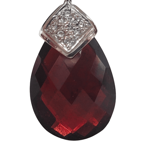 Boucles d'oreilles en or blanc, diamants et grenats rhodolites 58 Facettes PE275