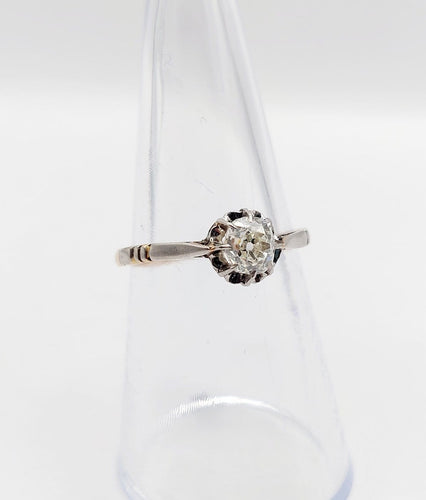 53 Bague solitaire Art déco en or 18K, platine et diamant 58 Facettes A07594
