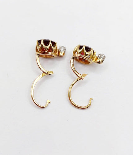 Dormeuses antiques - Boucles d'oreilles en or 18k, grenats et diamants 58 Facettes A07602