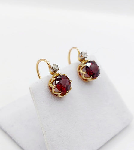 Dormeuses antiques - Boucles d'oreilles en or 18k, grenats et diamants 58 Facettes A07602