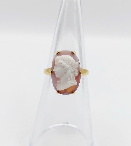 48.5 Bague antique en or 18k et camée sur calcédoine 58 Facettes A07611