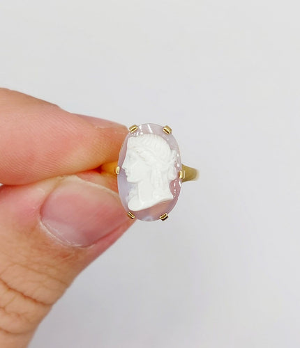 48.5 Bague antique en or 18k et camée sur calcédoine 58 Facettes A07611