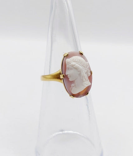 48.5 Bague antique en or 18k et camée sur calcédoine 58 Facettes A07611