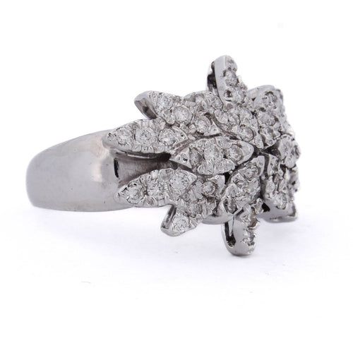 54 Bague florale en or blanc 18 kt et diamants 58 Facettes AN697 '(0769)