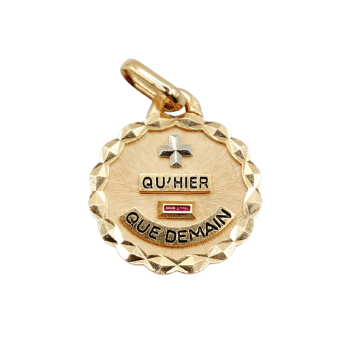 Augis - Pendentif médaille d’amour en or rose 18k et rubis 58 Facettes A07615