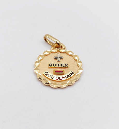 Augis - Pendentif médaille d’amour en or rose 18k et rubis 58 Facettes A07615
