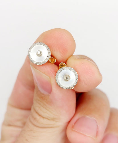 Boutons de col Art déco en or 18k, platine, nacre et diamant 58 Facettes A07621