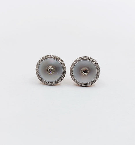 Boutons de col Art déco en or 18k, platine, nacre et diamant 58 Facettes A07621