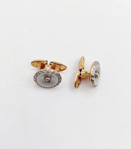 Boutons de col Art déco en or 18k, platine, nacre et diamant 58 Facettes A07621