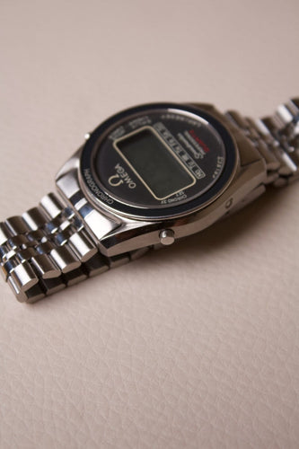 Omega Speedmaster - Montre digitale ST 186.0004 en acier 58 Facettes MONTRE-011