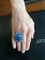 52 Bague cocktail en or, saphirs et diamants 58 Facettes 01381