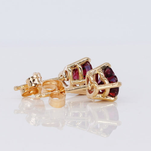 Boucles d'oreilles Boucles d'oreilles en or jaune 14 ct et grenats cœur 58 Facettes E0037
