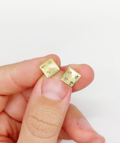Puces d'oreilles vintage en or 18K à étoiles ciselées 58 Facettes A07633