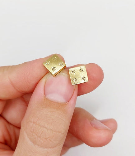 Puces d'oreilles vintage en or 18K à étoiles ciselées 58 Facettes A07633