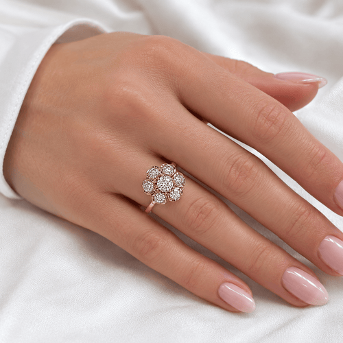 58 Bague ancienne marguerite en or jaune 18 ct et diamants 58 Facettes AN690 (05419)