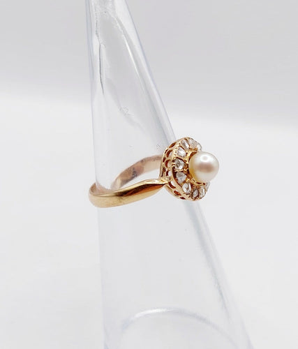 46 Bague marguerite antique en or rose 18K, perle et diamants 58 Facettes A07642