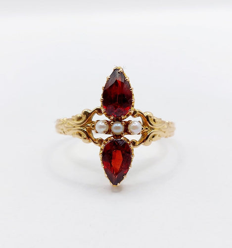 66 Bague marquise antique en or rose 18k, grenat poire et perles 58 Facettes A07643