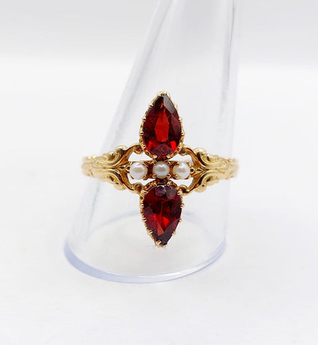 66 Bague marquise antique en or rose 18k, grenat poire et perles 58 Facettes A07643