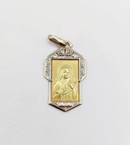 Médaille religieuse Art déco en or 18k, Vierge Marie et diamants 58 Facettes A07647